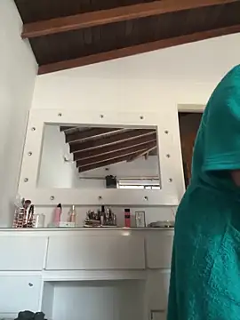 siri duque online show from April 15, 8:09 pm