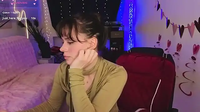 Emillias online show from February 27, 2:17 pm