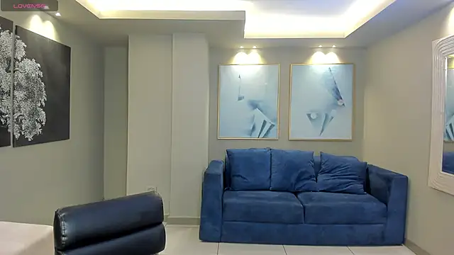 TaraLawrence online show from March 19, 2:38 am