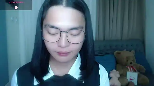 zhaviahale21 online show from July 14, 9:41 pm