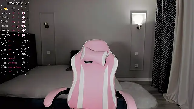 oxxx me online show from March 25, 1:47 pm