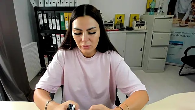 kilenyapatrice online show from September 12, 10:24 am