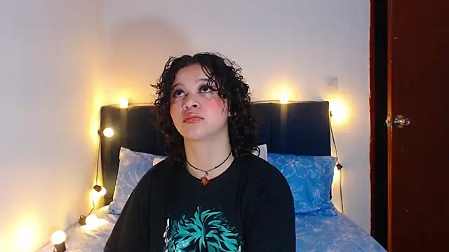 Bitsy Messy online show from July 21, 1:06 am
