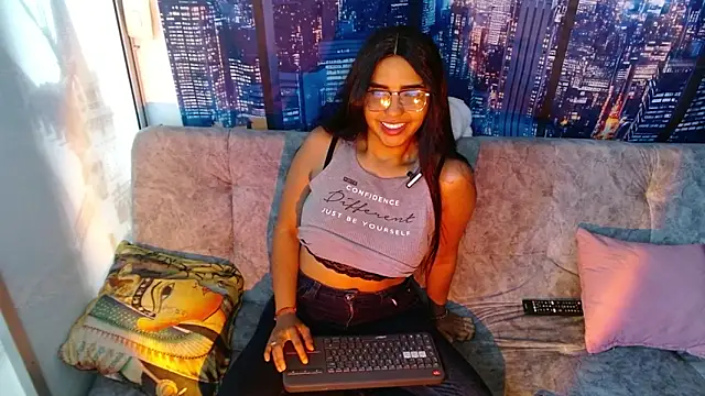 Miapeyton online show from April 29, 6:46 pm