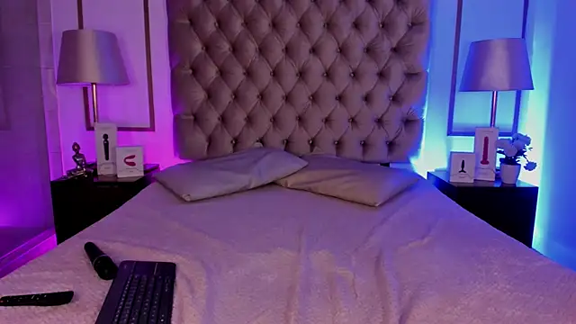 GigiVolkova online show from October 27, 5:36 am