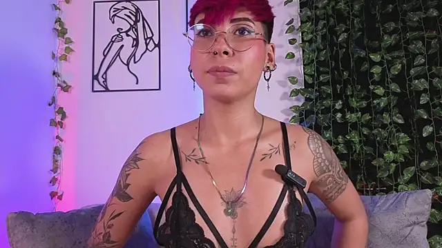 MiaMorgan  online show from January 5, 5:27 pm