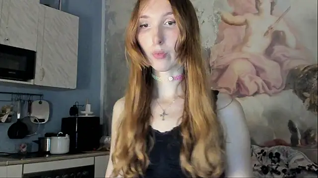 LisaIcon online show from August 2, 7:28 pm