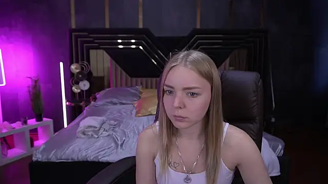 EmilySunshineS online show from October 13, 1:47 pm