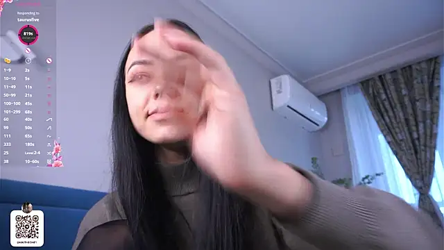 SynneFrary online show from October 16, 6:16 am