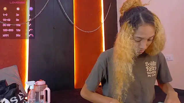 Charlotte Love10 online show from February 6, 9:51 pm