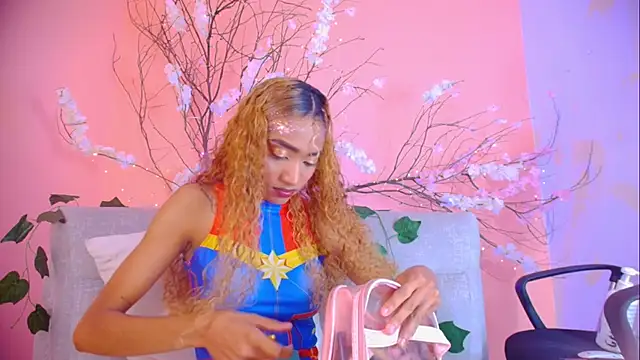 Charlotte Love10 online show from October 31, 1:15 pm