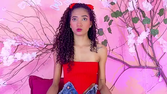 Charlotte Love10 online show from July 14, 11:20 pm