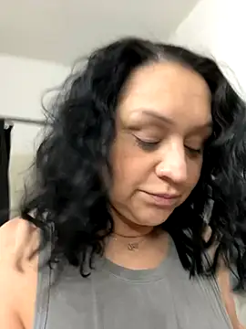 AlyssiaAmoreXO online show from December 2, 1:57 pm