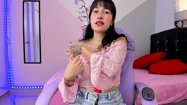 Camcrush   online show from November 6, 3:51 pm