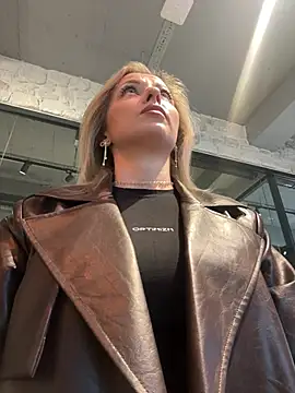 Diamond Bunny  online show from February 16, 3:12 pm