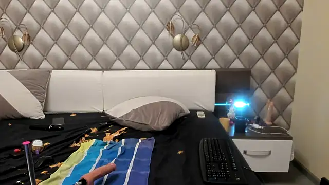 SEXYQUEEN55 online show from November 12, 9:02 pm