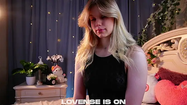 EdlinAlliston online show from February 26, 3:22 pm