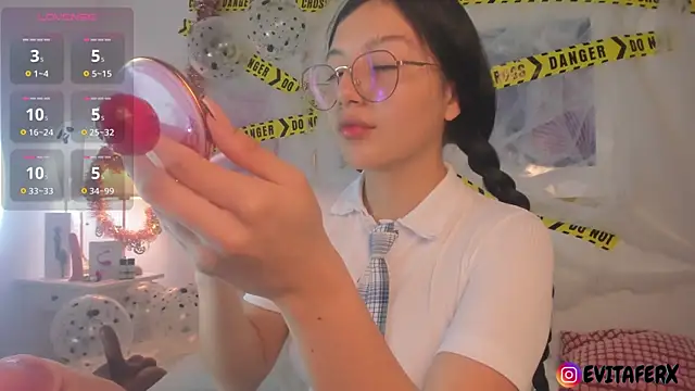 Eva depp online show from October 31, 3:49 pm