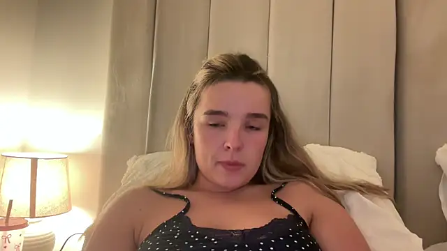 maisiesmithx online show from June 8, 1:28 am