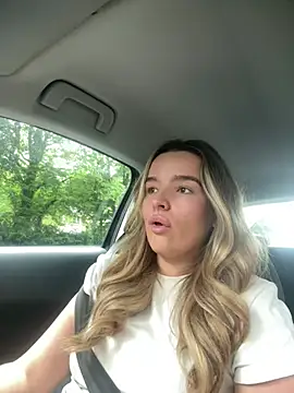 maisiesmithx online show from June 17, 8:26 am