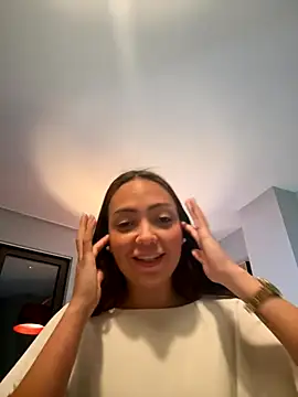 geivanaoficial online show from October 30, 5:47 pm