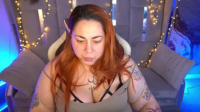 Kittywakee online show from March 29, 8:41 pm