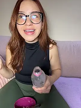 AgnesCampp online show from March 27, 7:25 pm