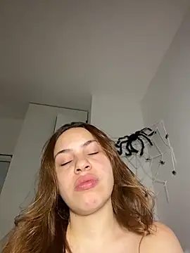 AgnesCampp online show from October 27, 2:51 am