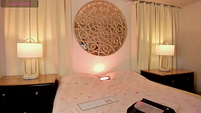 Belliinda 21 online show from July 20, 2:03 am