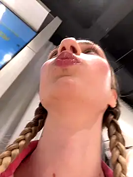 Lia  Love online show from September 10, 12:27 pm