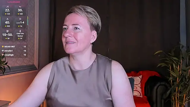 Nika Smit online show from June 7, 8:21 am