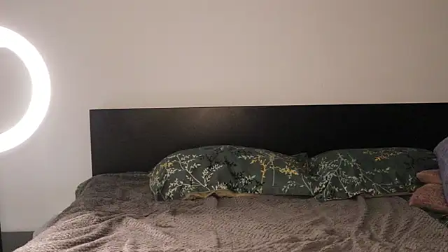 IvyKaelani online show from January 9, 12:42 pm