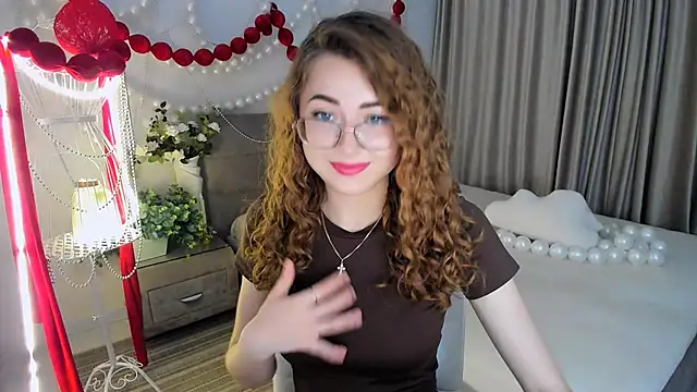 SereneFlame online show from May 26, 4:28 pm