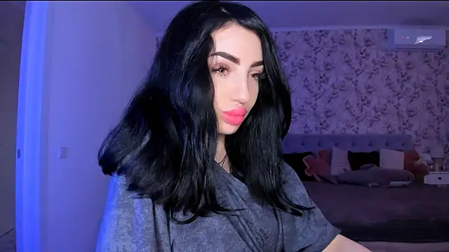NancyLovee  online show from June 16, 12:50 pm