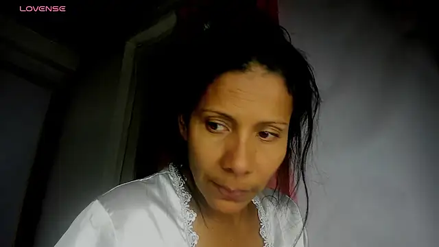 Nenita Hot  online show from October 11, 3:00 am