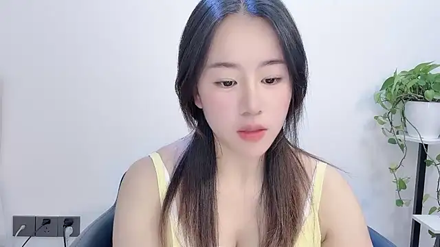 chloe-01 online show from January 8, 1:04 pm