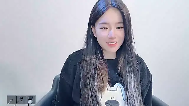 chloe-01 online show from December 14, 5:02 am