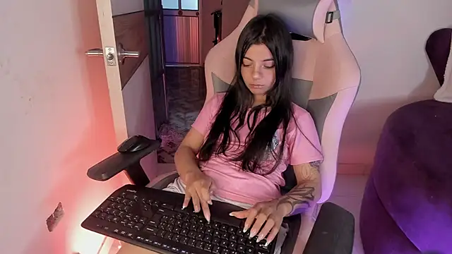 sofi soft  online show from June 15, 6:08 pm