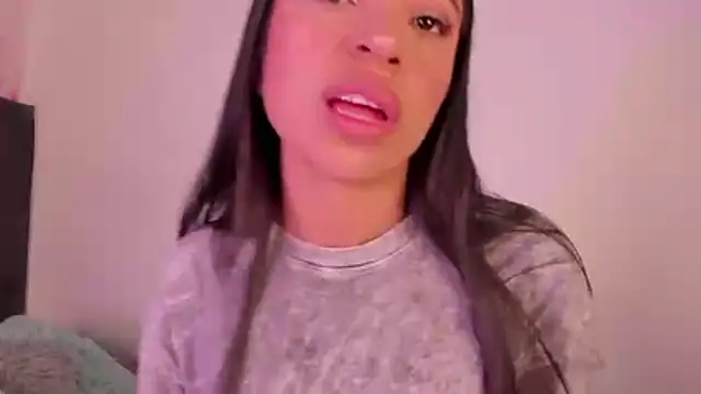 lillielover16 online show from December 16, 3:23 am