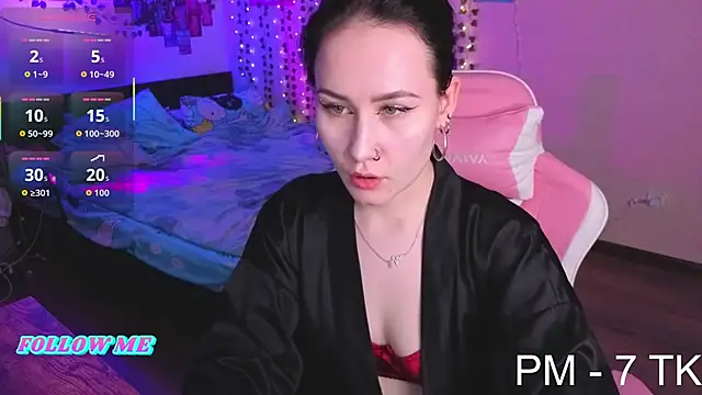 Bunny  of love online show from May 3, 8:28 am