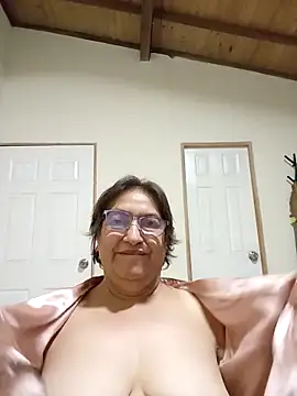 florecita69 online show from October 30, 3:31 am