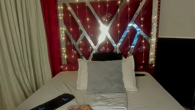 MicaelaHot  online show from April 12, 2:58 am