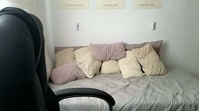 AlessaPears online show from October 8, 7:29 pm