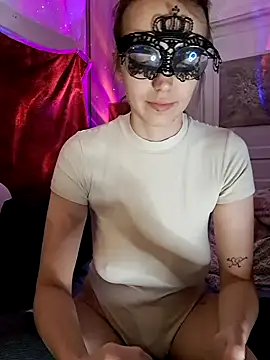 PearMaki online show from December 18, 12:15 am