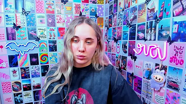 MiaMilas online show from February 16, 2:06 pm