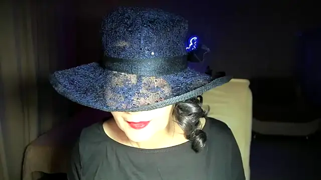 WitchBlueRose online show from November 12, 8:07 pm