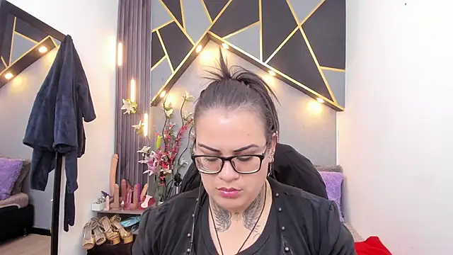 brigittemiller online show from April 13, 1:51 am