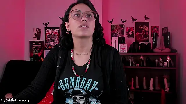 lilith-deveraux online show from January 17, 3:30 pm