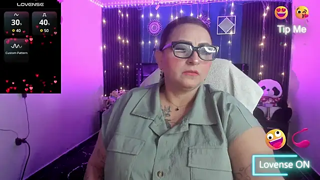 Ivonnee   online show from April 11, 3:45 am