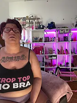 SunshineLexi online show from April 17, 9:33 am